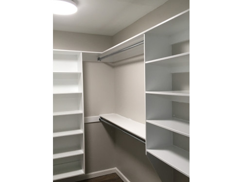 Custom closet 10
